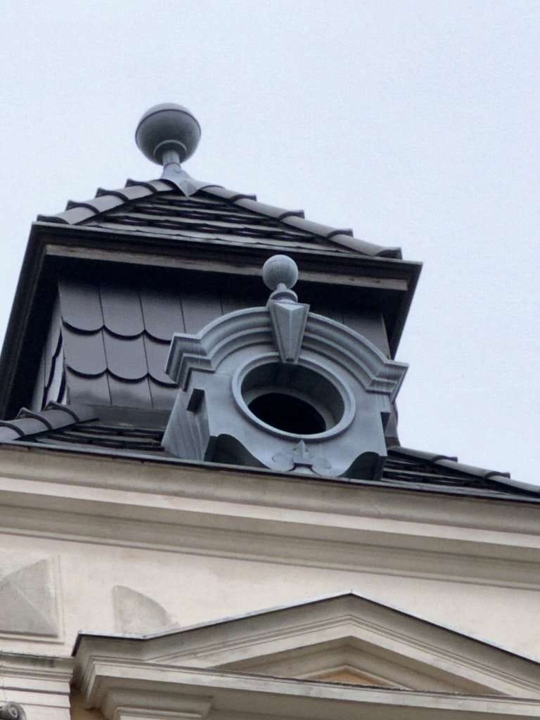 Immobilie in Görlitz - Stilvolle Etagenwohnung  in historischer Stadtvilla  zur Eigenrenovierung - Bild 3