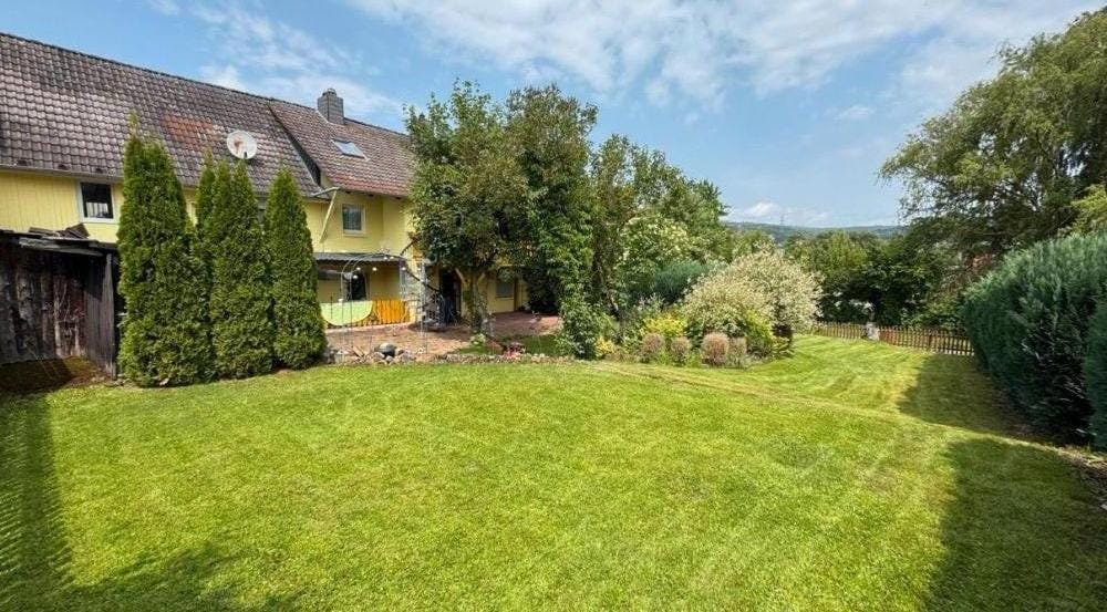 Immobilie in Guxhagen - Einfamilienhaus mit zwei Wohneinheiten - Bild 2