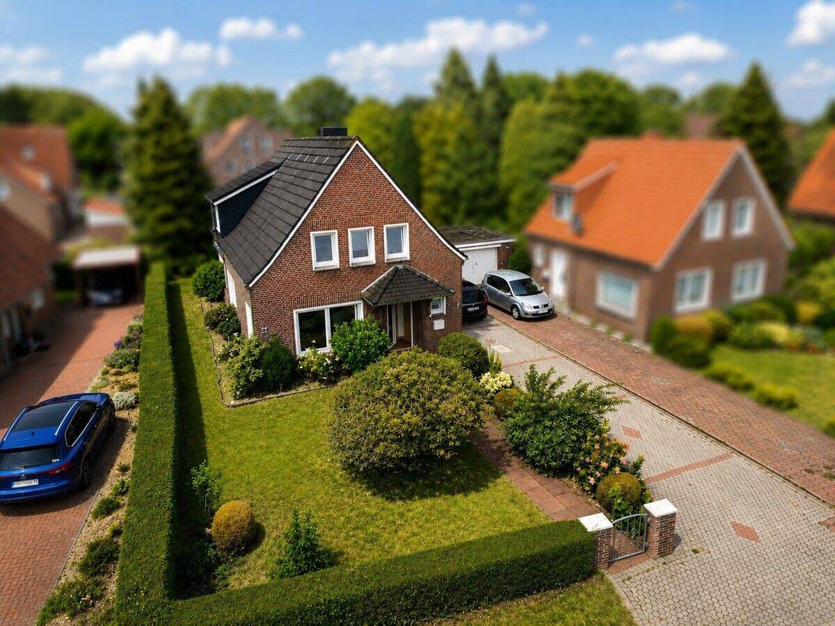 Immobilie in Esens - Modernisiertes Einfamilienhaus in begehrter Lage - fußläufig zur Esenser Innenstadt - Bild 1