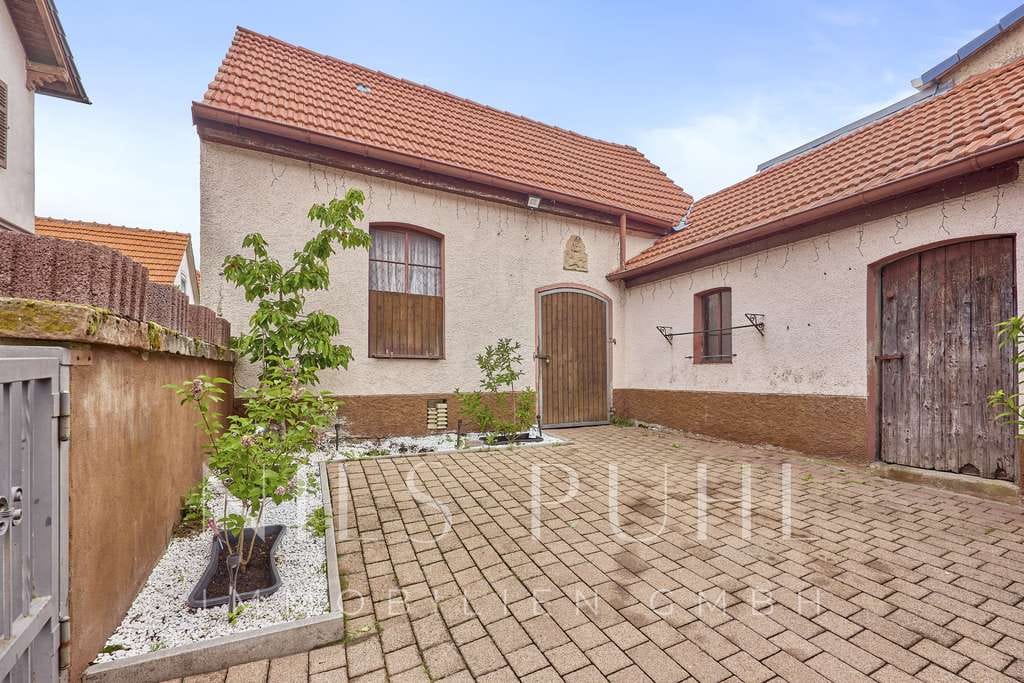 Immobilie in Wattenheim - Sofort einziehen – gepflegtes Einfamilienhaus mit Charme, Innenhof und Scheune - Bild 2