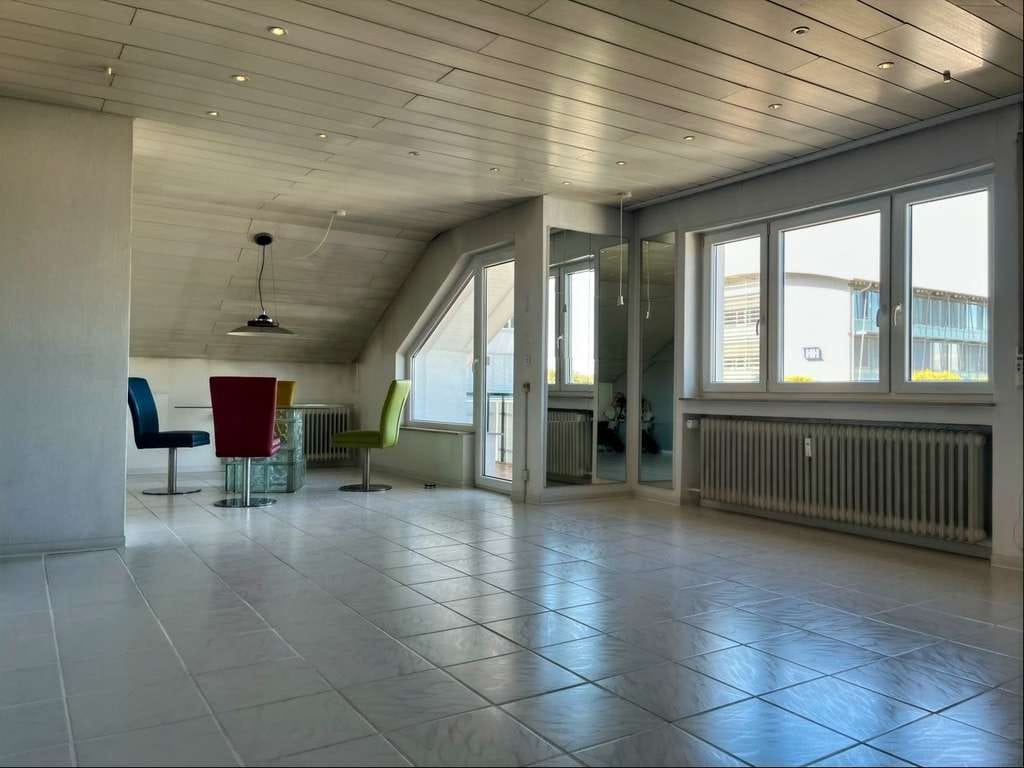 Immobilie in Allmersbach im Tal - Charmante 3-Zimmer Dachgeschosswohnung mit Garage und Stellplatz - Bild 0