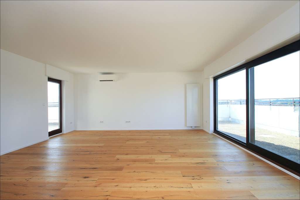 Immobilie in Oftersheim - Modern - schick - einzugsbereit! Saniertes Penthaus mit Einbauküche, zwei Bädern und TG-Stellplatz! - Bild 3