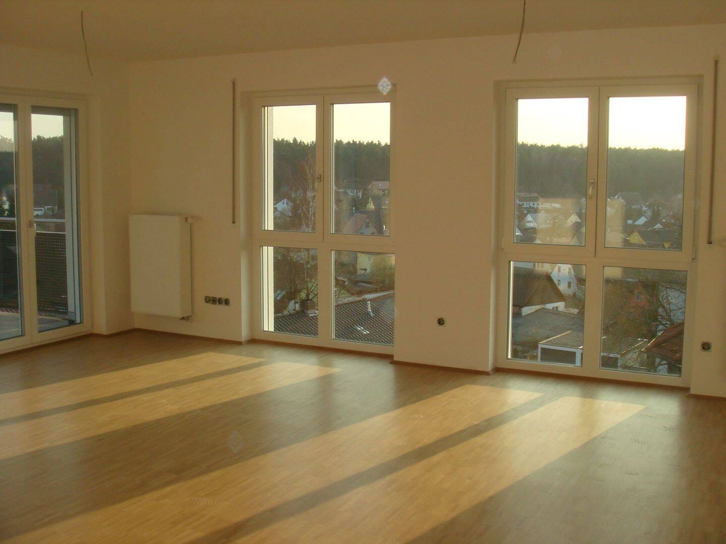Immobilie in Winkelhaid - HELLE GROßE 4-ZIMMER-WOHNUNG MIT SEHR GROßEM BALKON - Bild 0