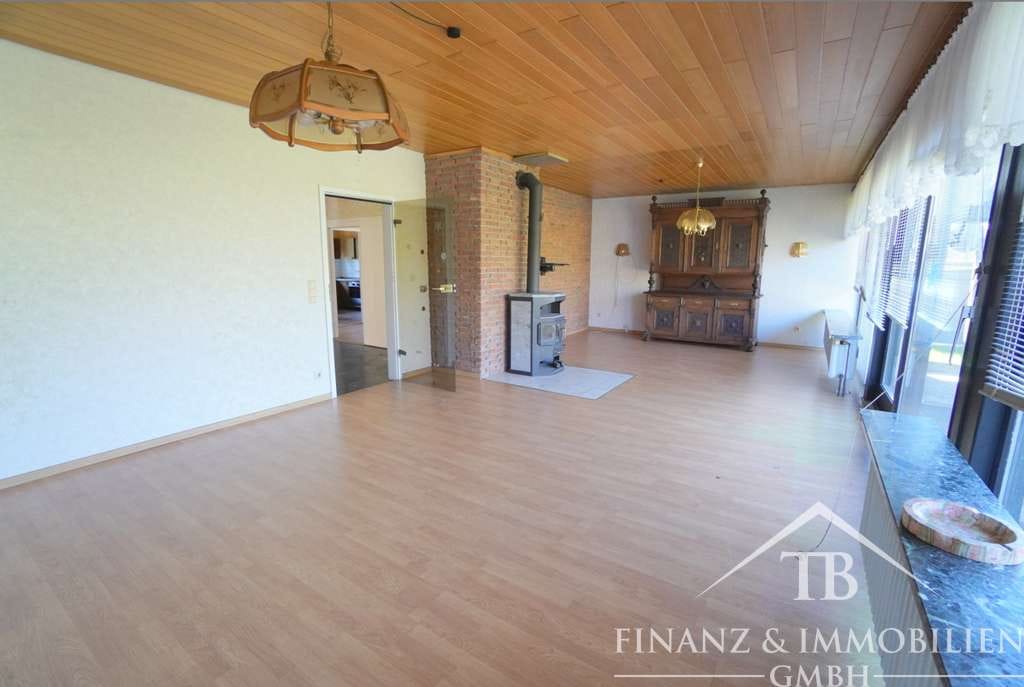Immobilie in Holtgast - Holtgast: Raumwunder mit Tiefgarage - Einfamilienhaus mit 2 Wohneinheiten! #130 - Bild 4
