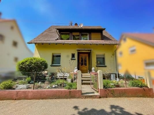 Immobilie in Karlsbad - Kapitalanleger aufgepasst: MFH mit einzeln vermieteten Zimmern und weiterem Umsatzpotential - Bild 0
