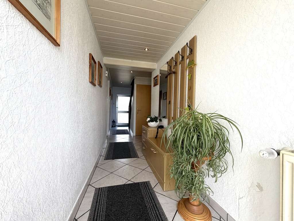 Immobilie in Eckental - Charmantes Reihenmittelhaus mit großem Garten - Bild 1