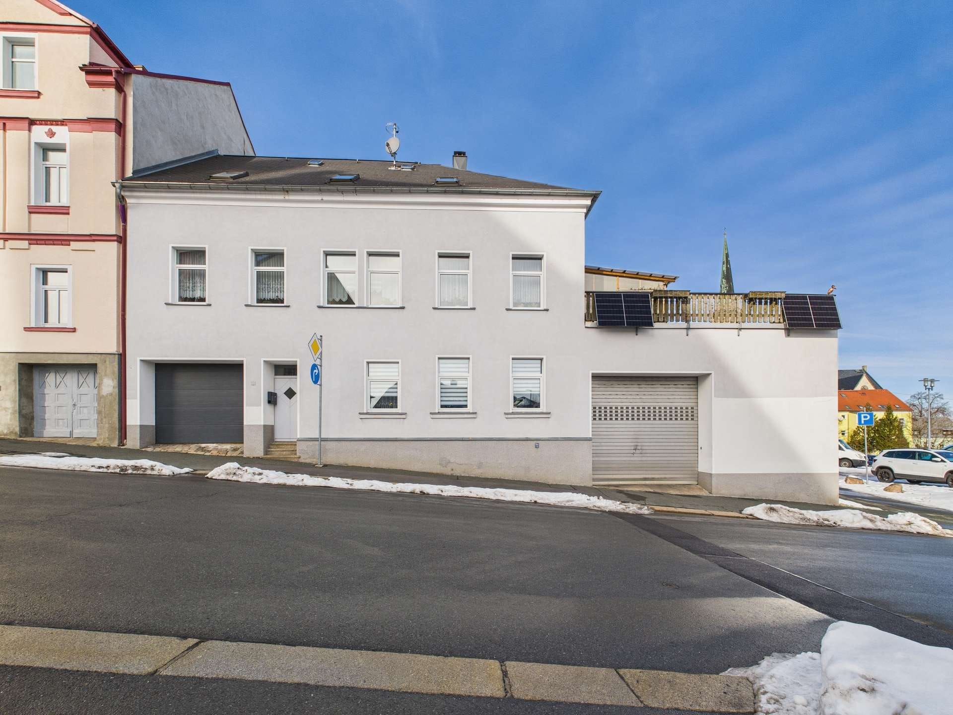 Immobilie in Falkenstein/Vogtland - Viel Platz für Familie & Handwerk – Haus mit Halle in Falkenstein - Bild 3