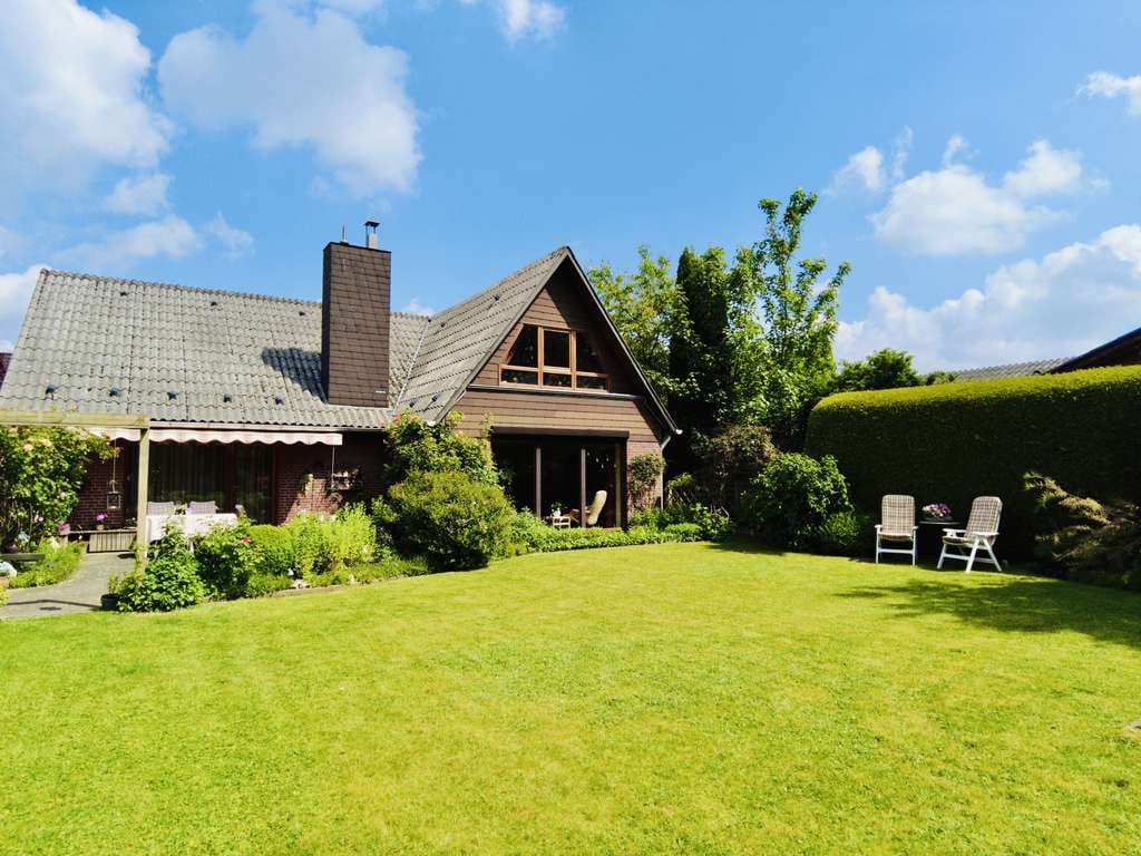 Immobilie in Westerrönfeld - Großzügiges Einfamilienhaus mit Perspektiven - Westerrönfeld / Rendsburg - Bild 0