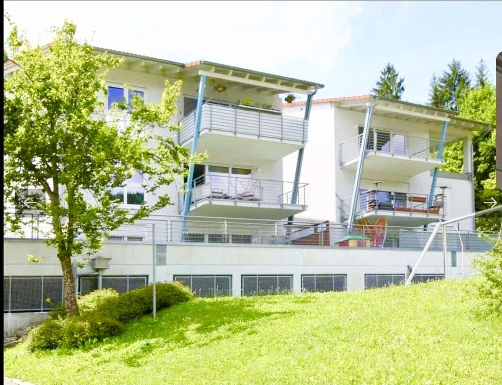 Immobilie in Immendingen - Helle 2-Zimmer-Wohnung mit Balkon, TG-Stellplatz und schöner Aussicht - Bild 0