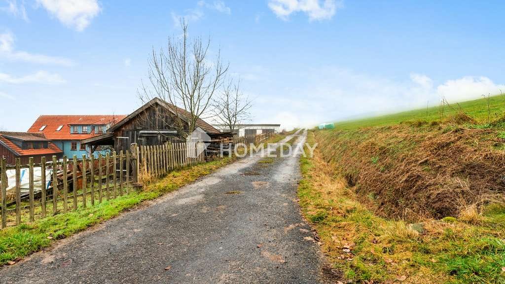 Immobilie in Gersfeld - EFH mit Einlieger-Fewo, Hanglage, Doppelgarage u. großem Grundstück - Bild 4