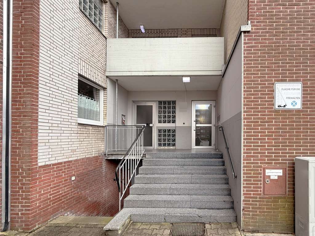 Immobilie in Voerde (Niederrhein) - Voerde - vermietete 2,5-Zimmer-Eigentumswohnung mit Balkon - Bild 2