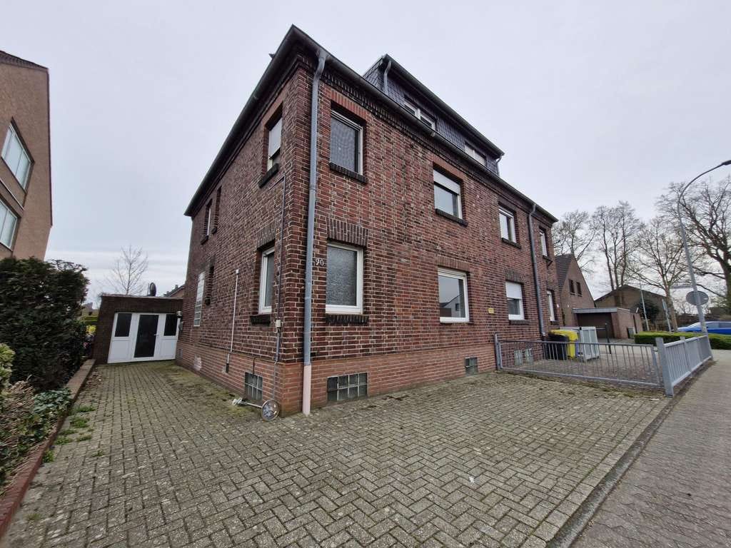 Immobilie in Grefrath - Doppelhaushälfte mit Sanierungspotenzial auf attraktivem Grundstück in Grefrath - Bild 1