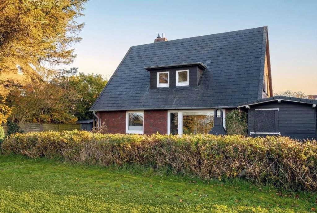 Immobilie in Wenningstedt-Braderup (Sylt) - Zweifamilienhaus mit Heidenpanorama in Wenningstedt - Bild 4