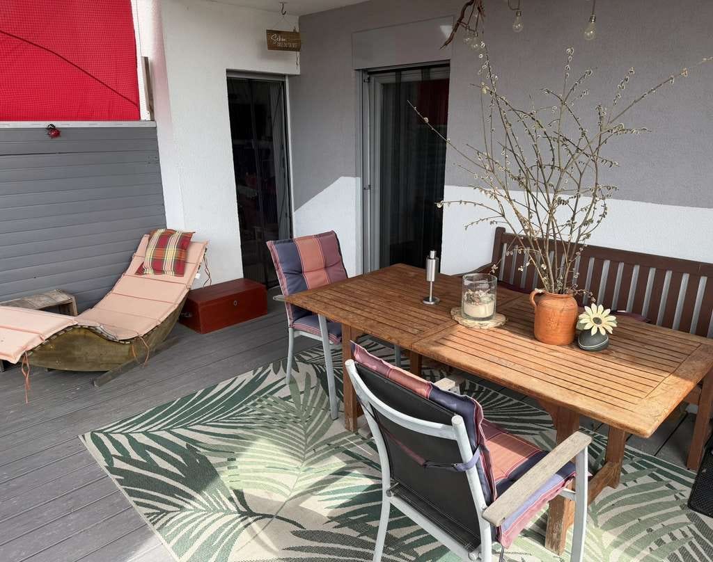Immobilie in Wackersdorf - Wackersdorf / Meldau – Großzügiges Ein-/Zweifamilienhaus mit Einliegerwohnung und PV-Anlage - Bild 1