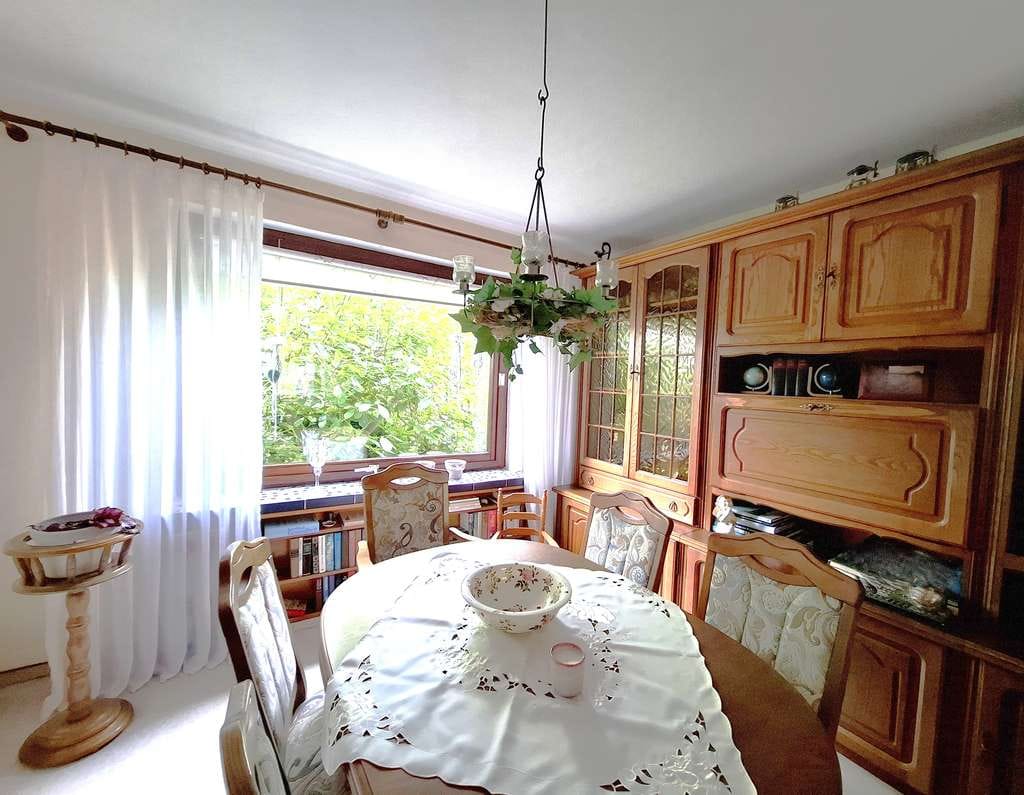 Immobilie in Brake - Viel Potential zum fairen Preis! Doppelhaushälfte mit 3 Zimmern und  gemütlichem Garten - Bild 4