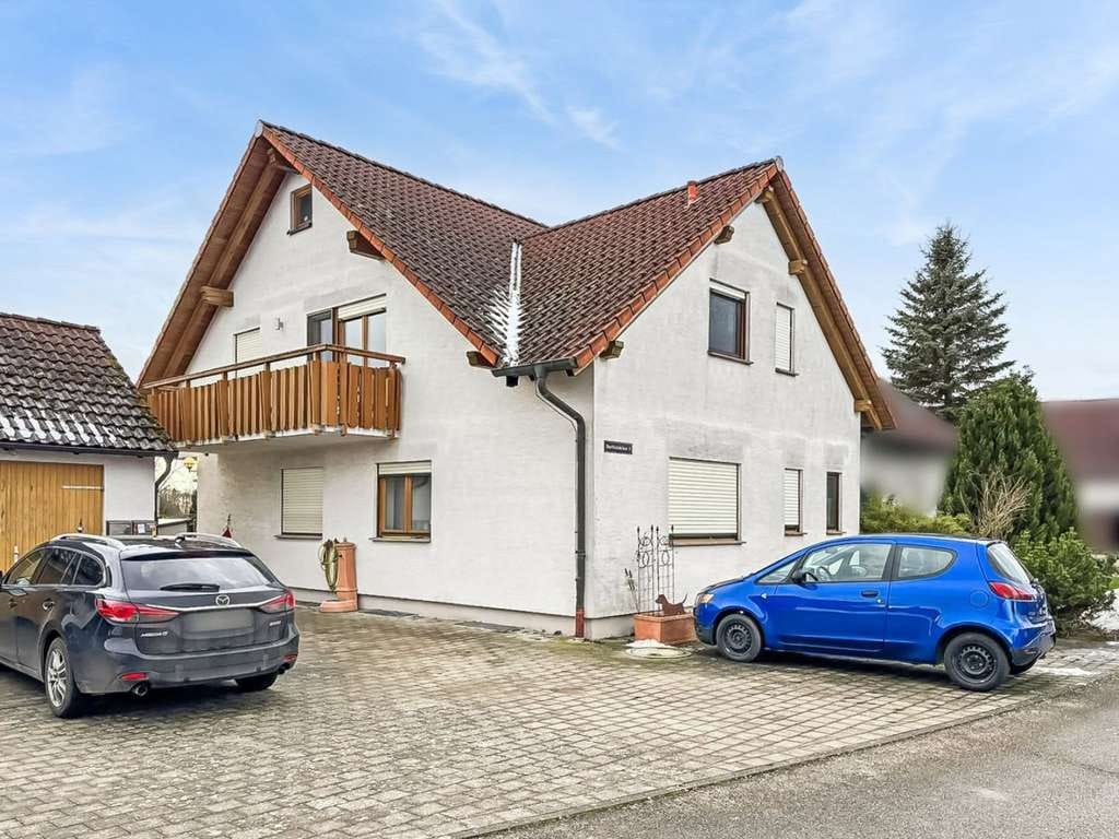 Immobilie in Blaufelden - Attraktiv vermietetes Mehrfamilienhaus mit 3 Wohneinheiten und Garten in Blaufelden - Bild 1