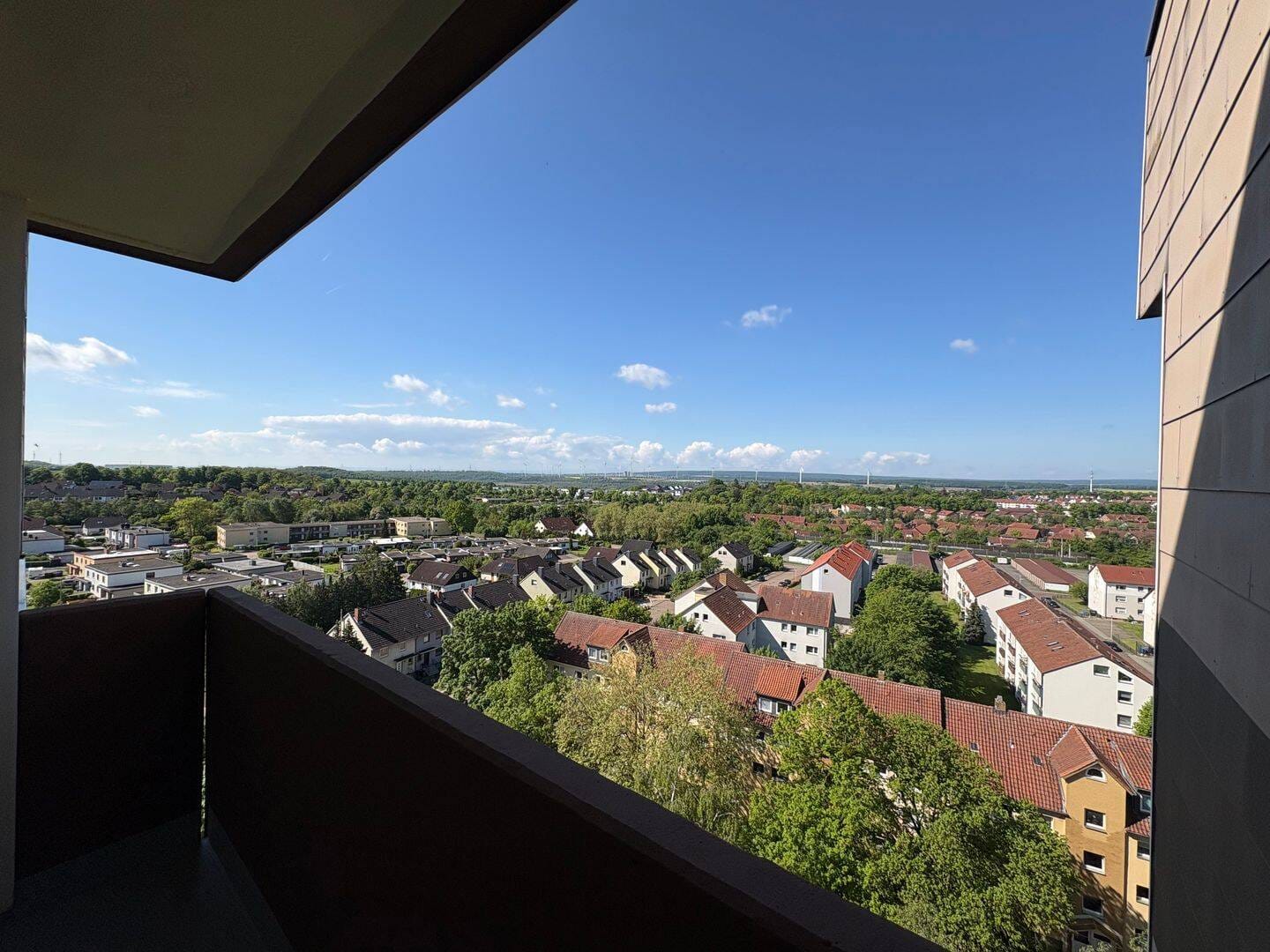 Immobilie in Helmstedt - Zwei-Zimmer-Mietwohnung mit Fahrstuhl und Blick über Helmstedt  - Bild 1