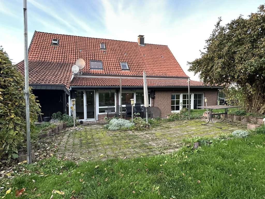 Immobilie in Barntrup - Großzügiges Einfamilienhaus mit Potenzial – Ihr neues Zuhause in Barntrup-Alverdissen - Bild 0