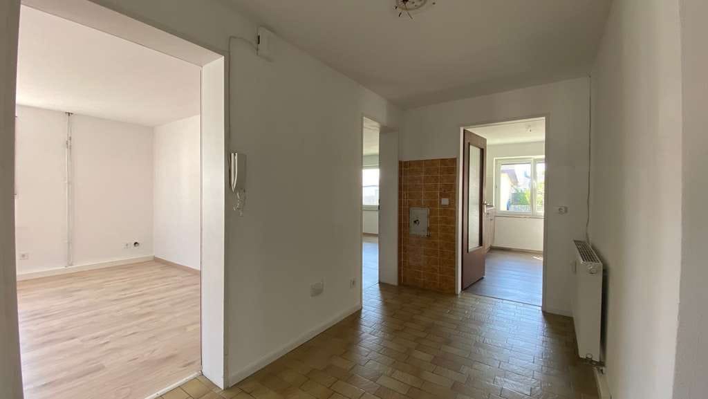 Immobilie in Bösingen - Charmantes Zweifamilienhaus  – hell, gemütlich und bezugsfrei - Bild 2
