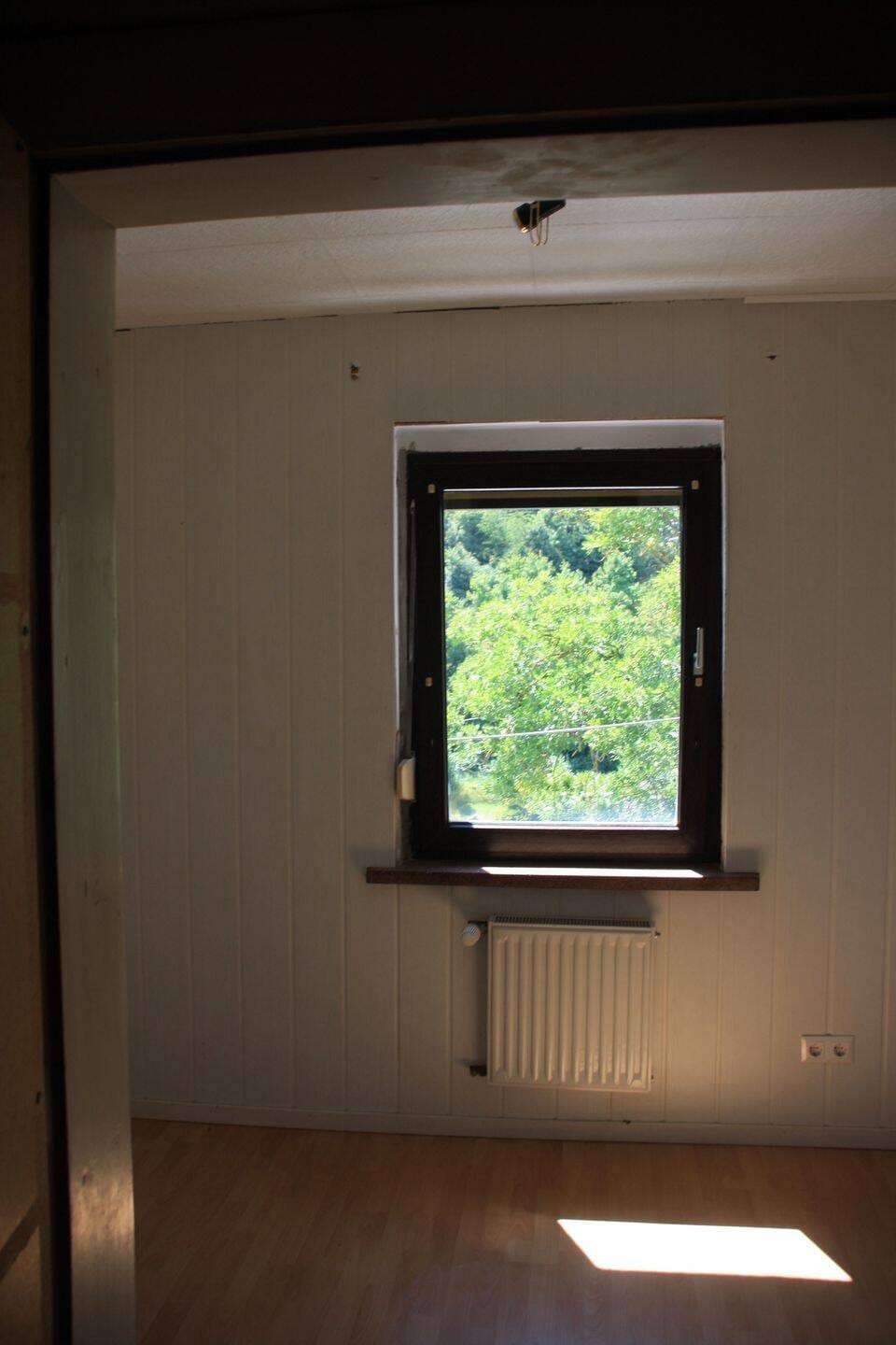 Immobilie in Unterwellenborn - Kleines Haus mit mit Blick und Südhang in Könitz/Thüringen - Bild 2
