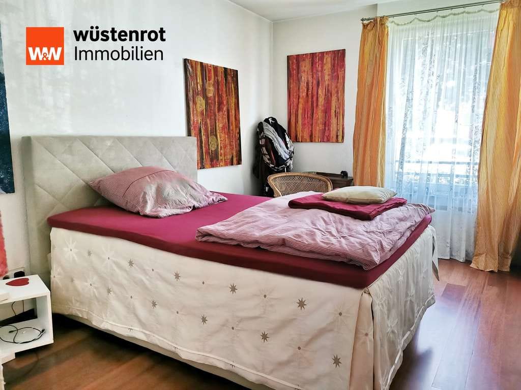 Immobilie in Bergisch Gladbach - ***Anlageobjekt! Außergewöhnliche 4-Zimmer-Wohnung mit lebenslangem Wohnrecht in Refrath!*** - Bild 1