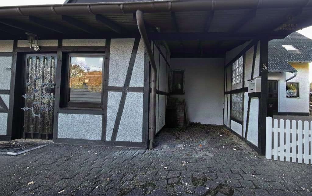 Immobilie in Neustadt (Wied) - Gepflegtes Einfamilienhaus mit Büroeinheit - Bild 2