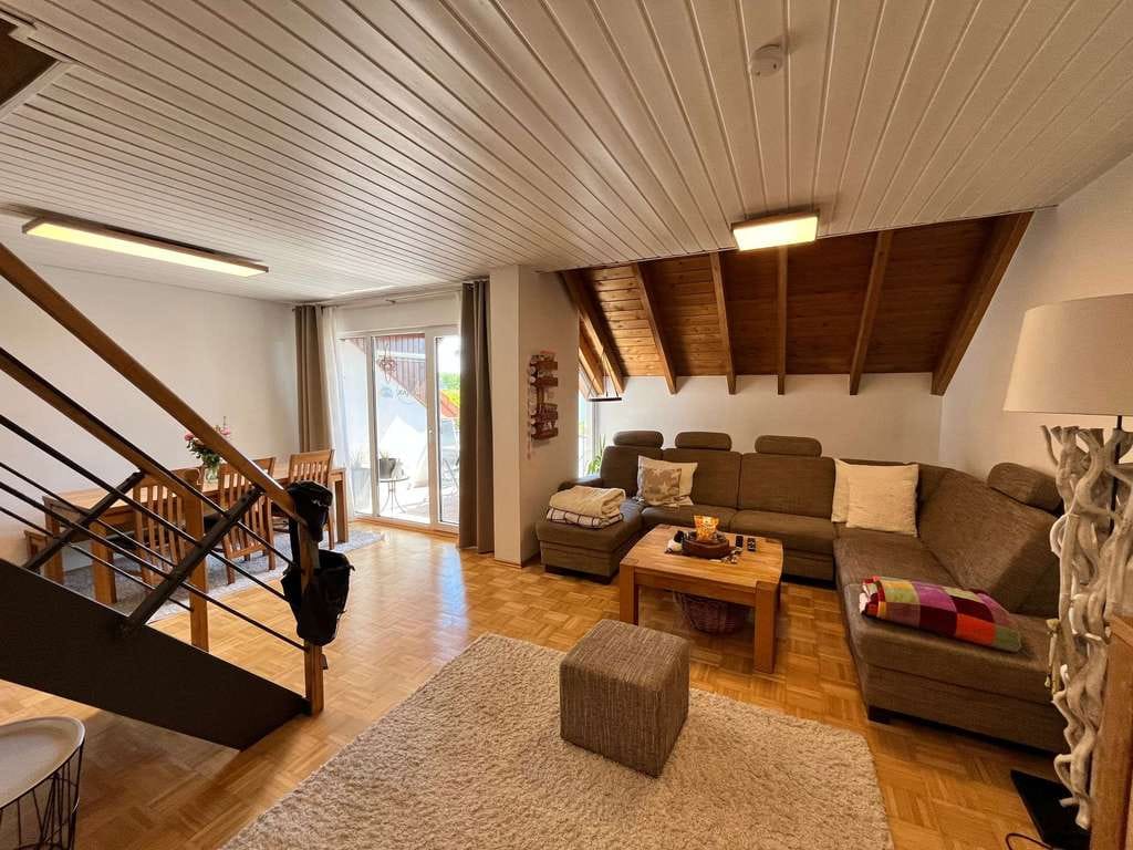 Immobilie in Eichenzell - Stilvolle Maisonette-Wohnung mit Balkon in bester Lage von Eichenzell! - Bild 1