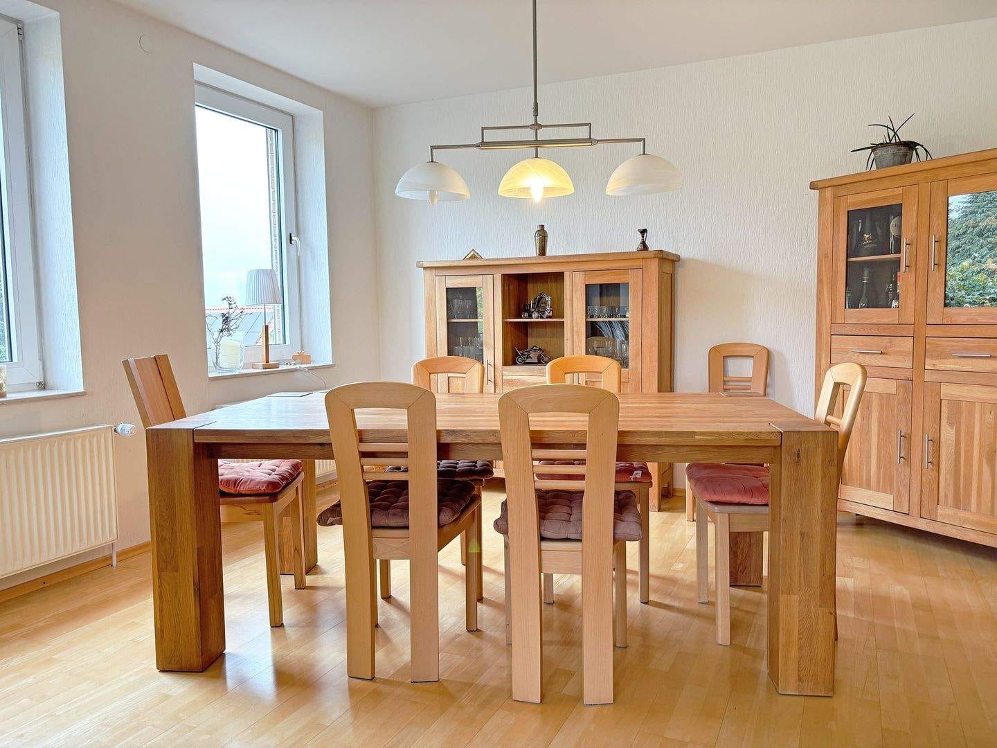 Immobilie in Apelern - Attraktives Mehrfamilienhaus mit Gewerbeflächen und nachhaltigem Energiekonzept - Bild 4