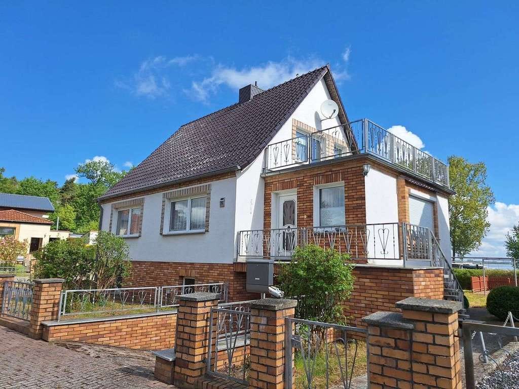 Immobilie in Sundhagen - 1. Reihe am Hafen - Einfamilienhaus mit Nebengebäude in Stahlbrode - Bild 1