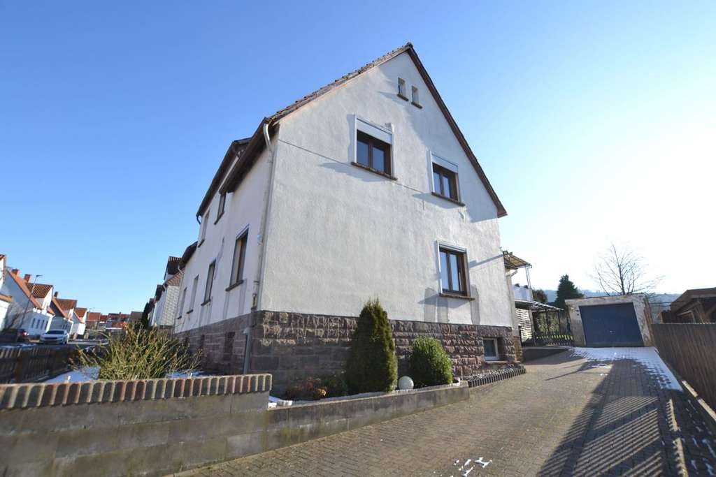 Immobilie in Eschershausen - Doppelhaushälfte in 37632 Eschershausen - Bild 1