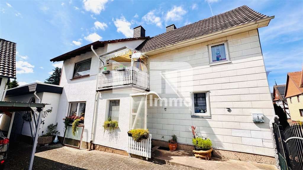 Immobilie in Wehretal - Teilsaniertes Einfamilienhaus mit Anbauten + Nebengebäude auf 1.600 m² Traumgartengrundstück - Bild 0