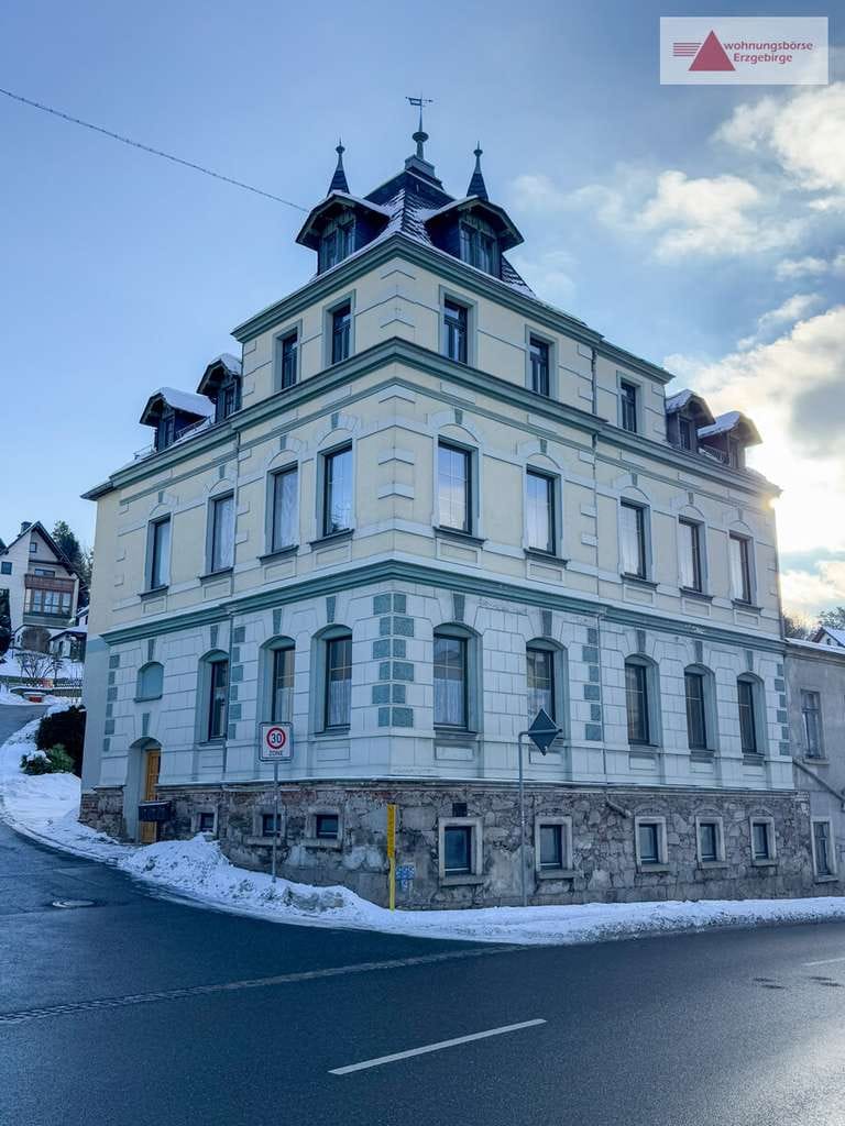 Immobilie in Grünhain-Beierfeld - Denkmalgeschütztes Liebhaberstück! - Mehrfamilienhaus mit Potenzial in Beierfeld - Bild 0