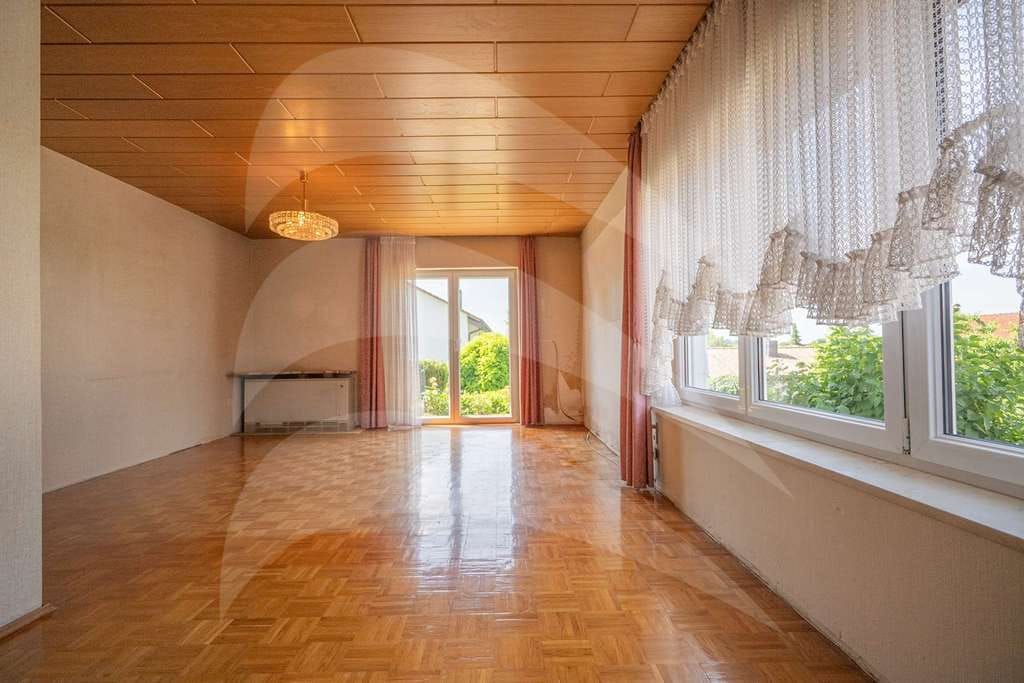 Immobilie in Salzweg - Geräumiges Zweifamilienhaus - Bild 3