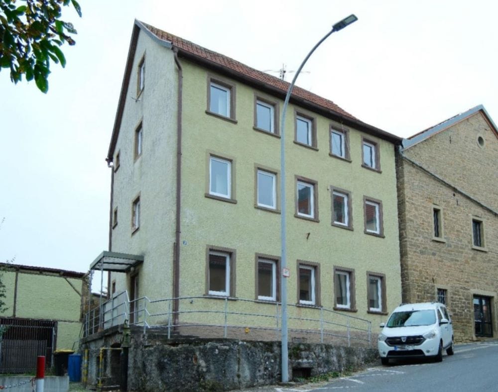 Immobilie in Werneck - Einfamilienhaus im Zentrum von Werneck - Bild 0