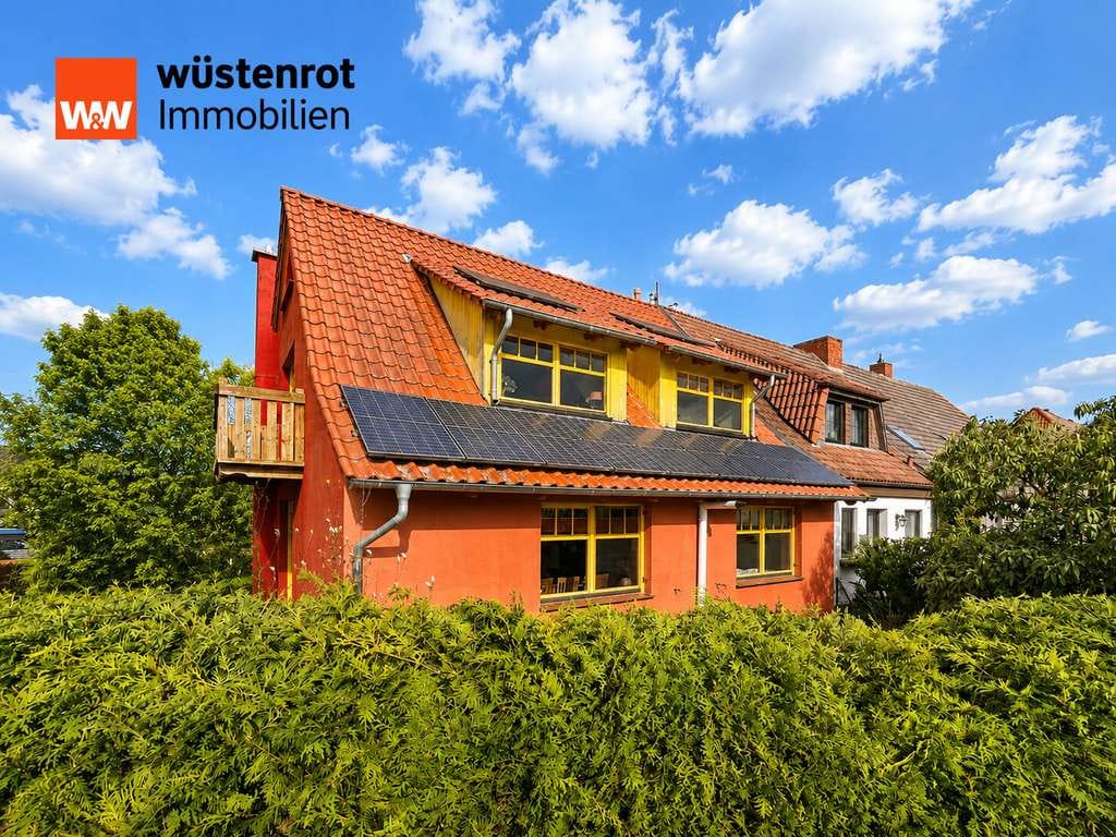 Immobilie in Göhren-Lebbin - EINFACH NUR TOP UND MIT PHOTOVOLTAIK + BALKON + ZWEI BÄDER + EINBAUKÜCHE + KOCHHEXE + KAMINOFEN - Bild 3