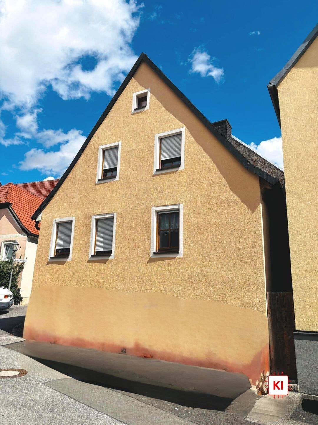 Immobilie in Haßfurt - Mitten in der Stadt - mitten im Leben! Kleines, feines Stadthaus in Ecklage ... nur einen Katzensprung vom Main entfernt - Bild 1