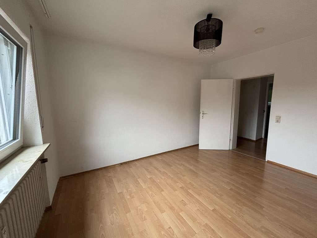 Immobilie in Blaubeuren - Modernisierte 3-Zi.-Wohnung mit Garage und eigenem Garten - Bild 1