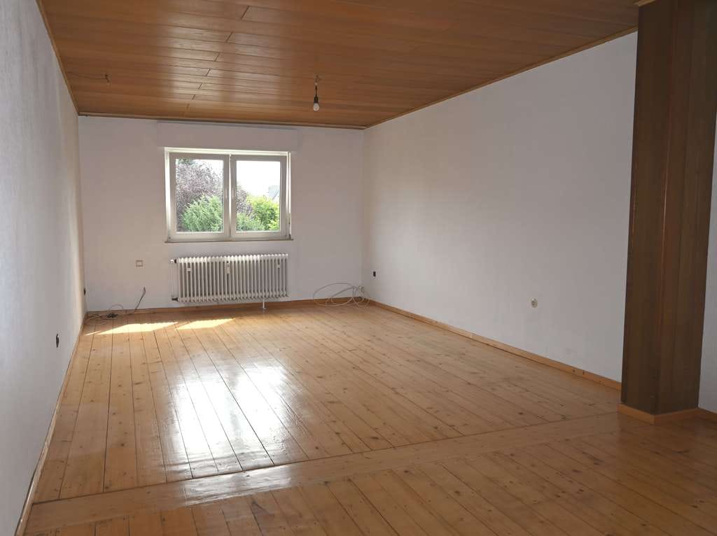 Immobilie in Geseke - 5,21 % Rendite, Kernstadt, Wohnung 108 qm + Ausbaupotential 42 qm, mit Balkon und eigenem Eingang! - Bild 1