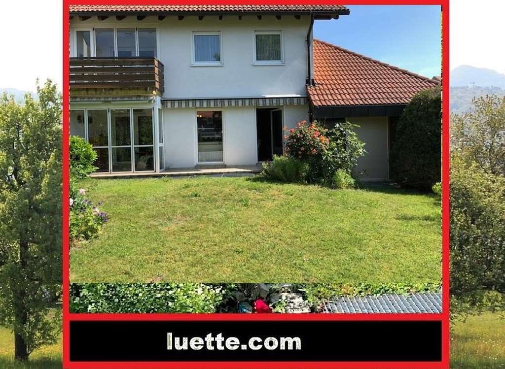 Immobilie in Görwihl - Einfamilienhaus (DHH), solide vermietet, 7 Zi, ca. 150 m² Wohnfl., in ruhiger, sonniger Lage, ide... - Bild 0