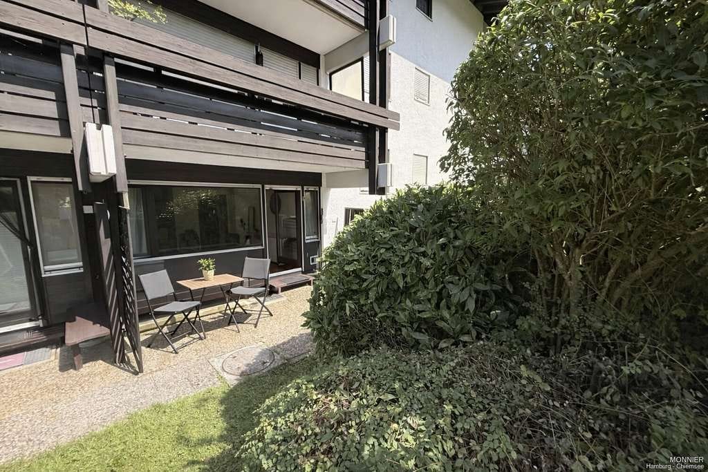 Immobilie in Chiemsee - Wo die Ruhe wohnt: Terrassenidylle im Herzen von Prien – nur wenige Schritte zum Chiemsee - Bild 0
