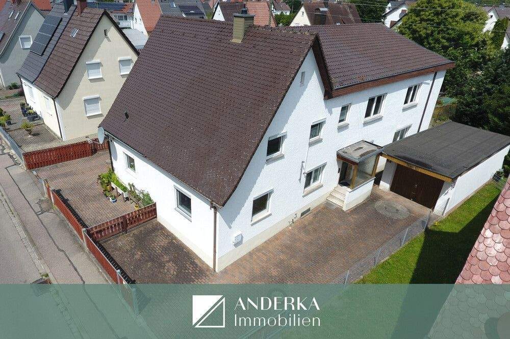 Immobilie in Günzburg - Wohnen mit Potenzial: Doppelhaushälfte mit Garten & Garage in Günzburg! - Bild 0