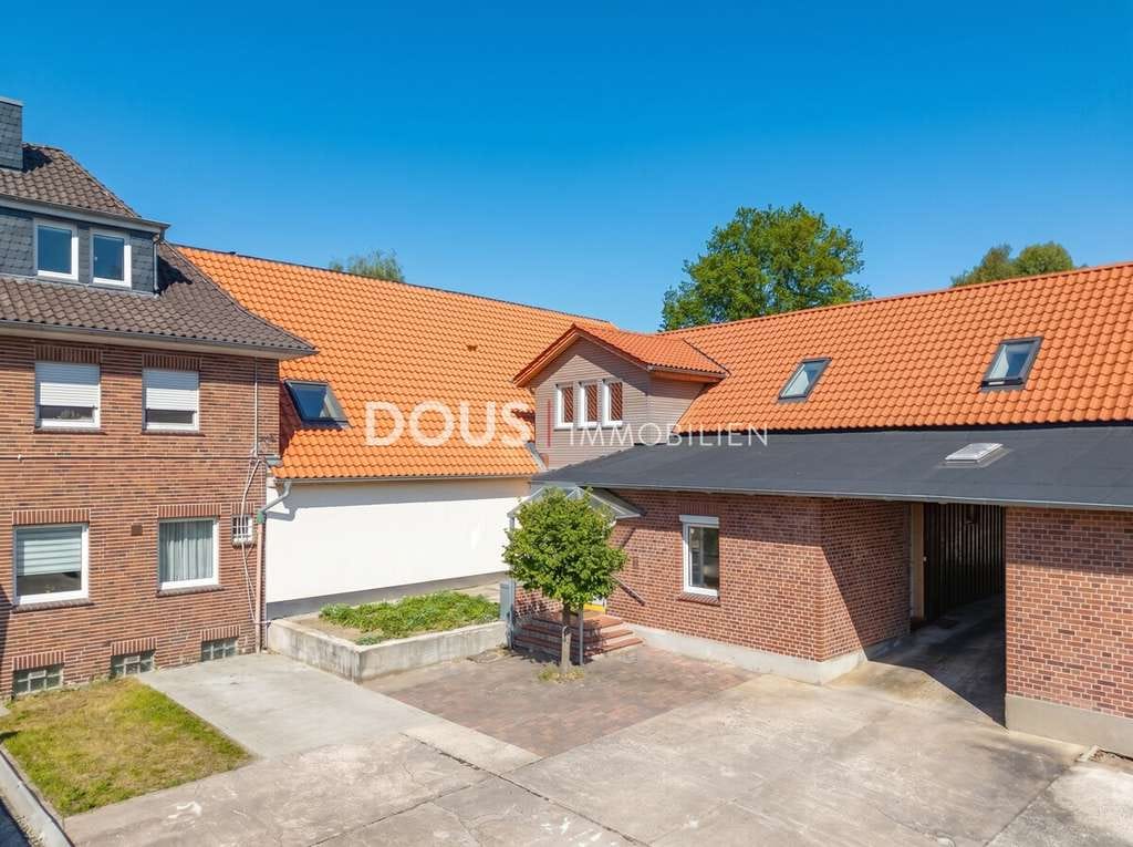 Immobilie in Himbergen - Stilvoll renoviertes Zuhause 
mit viel Platz - Bild 1