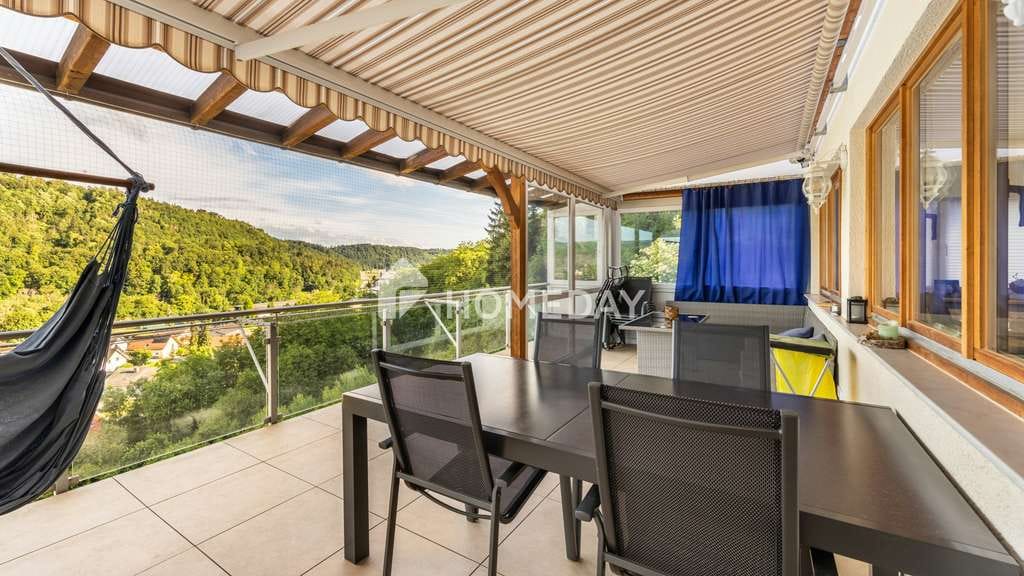 Immobilie in Stühlingen - Eigenheim mit Panoramablick und Extra-Einkommen: Großzügiges Haus mit vermietbarer Einheiten - Bild 3