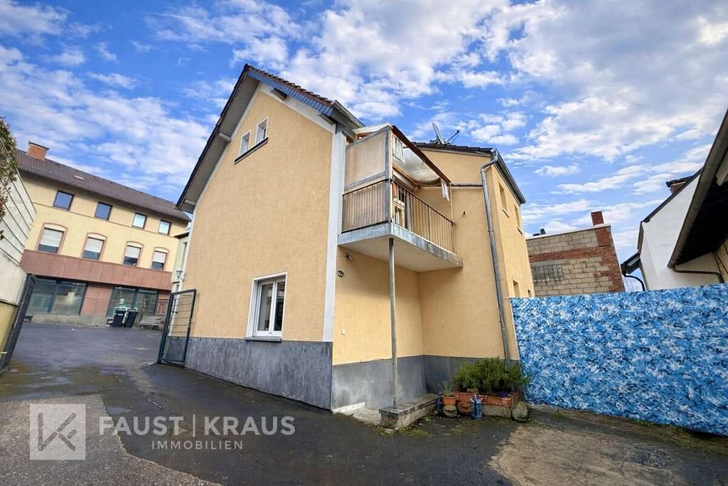 Immobilie in Hösbach - Sorgfältig modernisiertes Einfamilienhaus in zentraler Lage mit Garage und Scheune - Bild 1