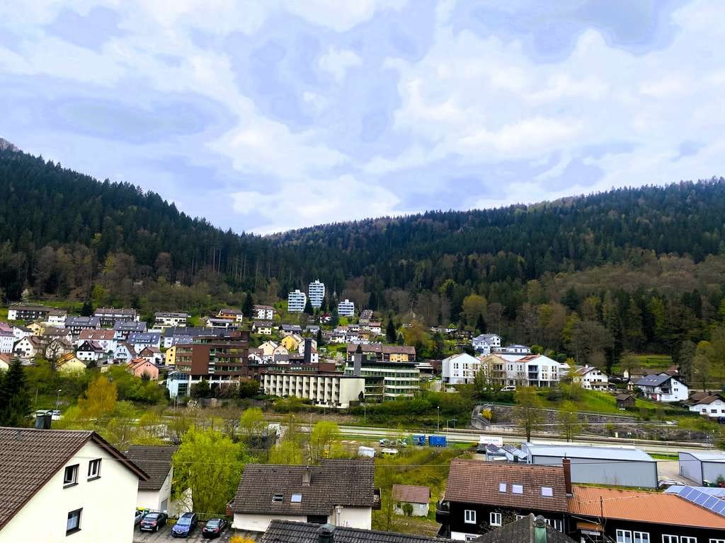 Immobilie in Bad Wildbad - Bad Wildbad - gemütliche 3 Zi. ETW in ruhiger Aussichtslage ! - Bild 0