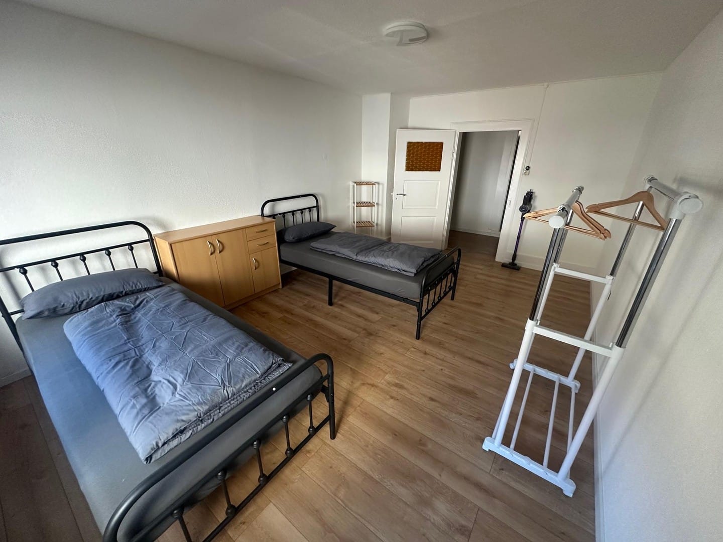 Immobilie in Vöhrenbach - Renovierte 3 Zimmer Altbauwohnung direkt im Zentrum inkl. Küche. - Bild 4