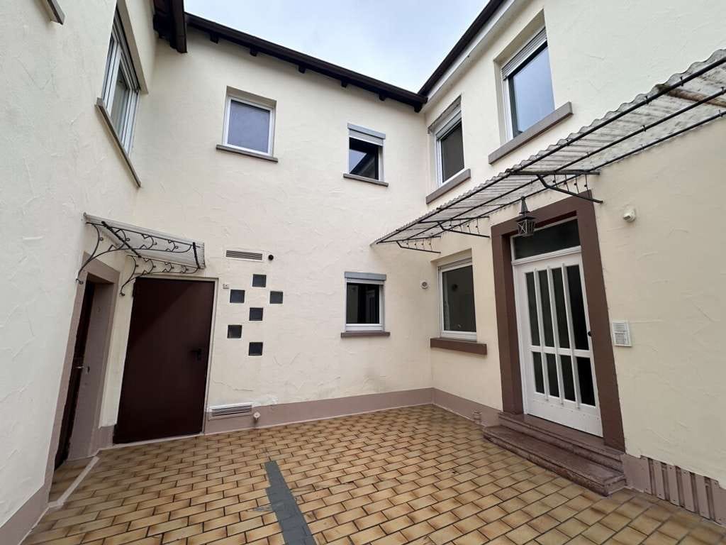 Immobilie in Obernburg am Main - Charmantes Stadthaus mit Innenhof  für 
1 oder 2 Familien - Bild 1