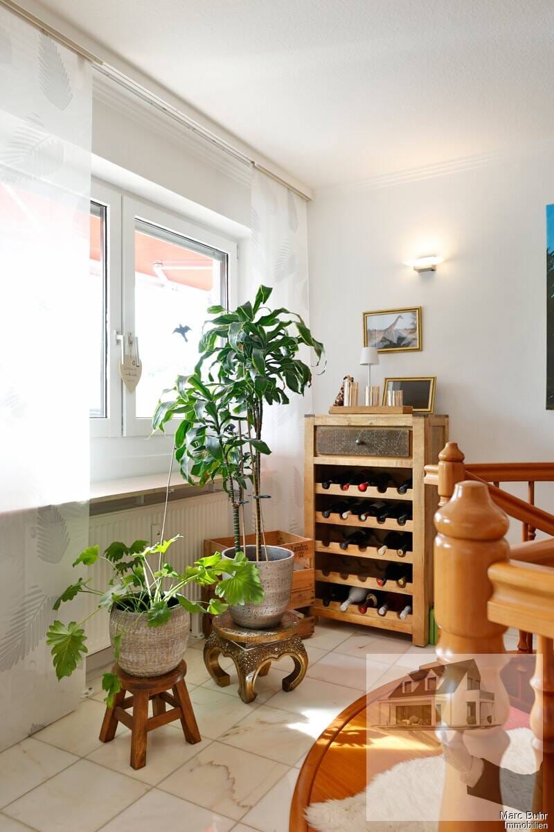 Immobilie in Ehlscheid - Penthouse-/Maisonette-Wohnung mit Weitblick & Stil - Wohnen auf ca. 182 m² - 2 große Dachterrassen - Bild 2