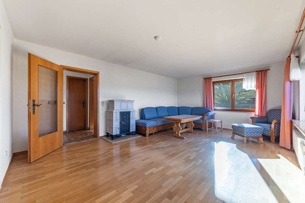 Immobilie in Wörthsee - Wohnhaus mit Charakter und vielseitigem Ausbaupotenzial - Bild 3