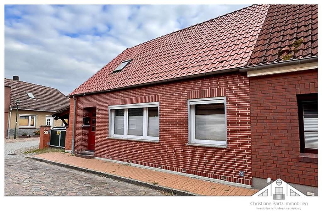 Immobilie in Grevesmühlen - In Ostseenähe - Hübsches kleines Zuhause oder Feriendomizil zu verkaufen - Bild 0